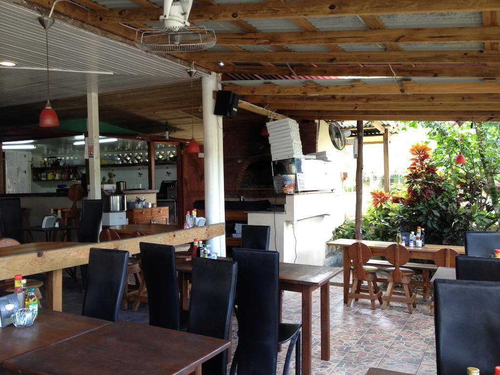 Hotel Posada Los Delfines Bocas del Toro Exterior foto